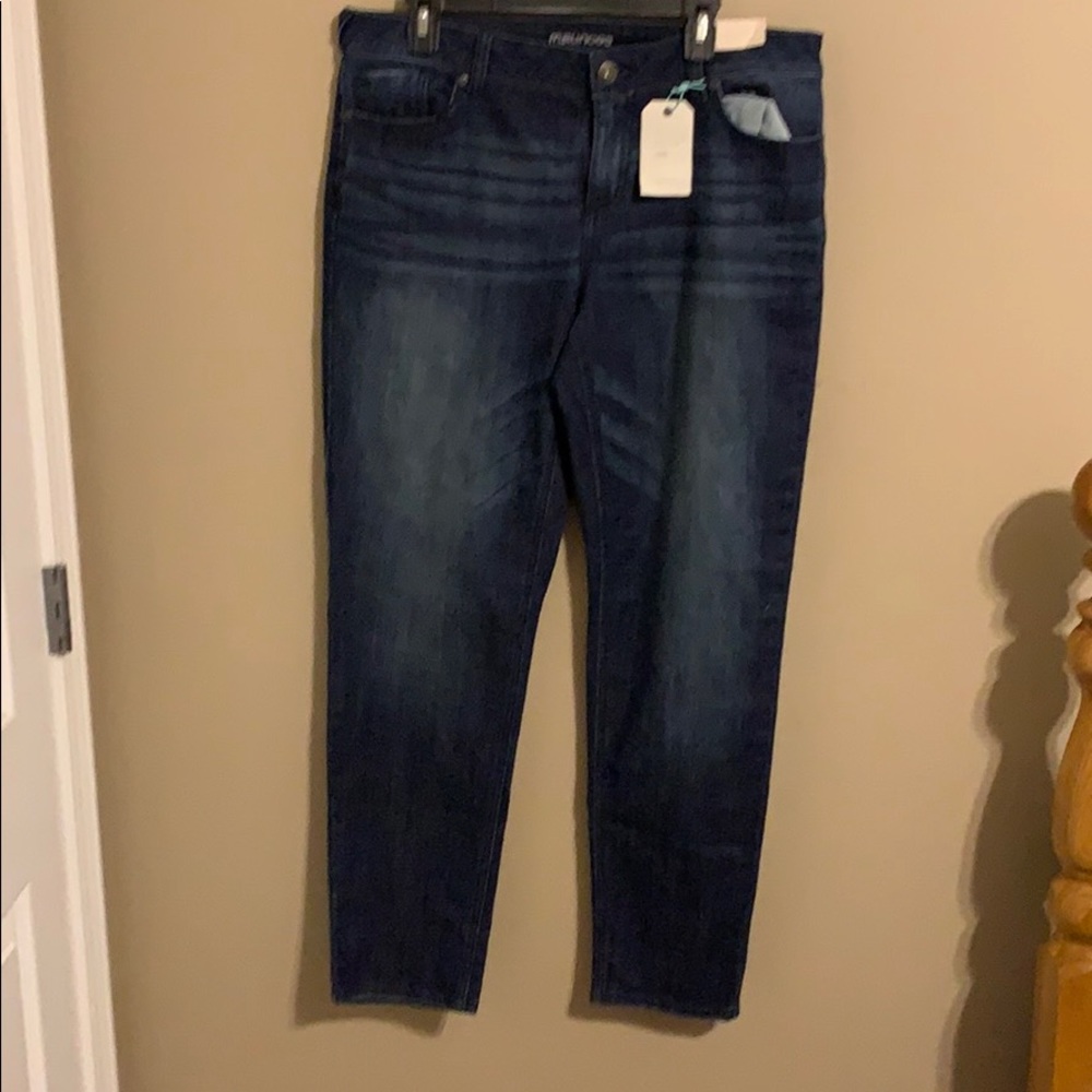 Maurices jeans